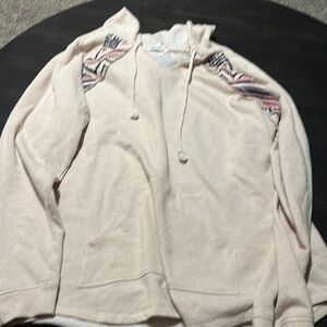 Hooded shirt